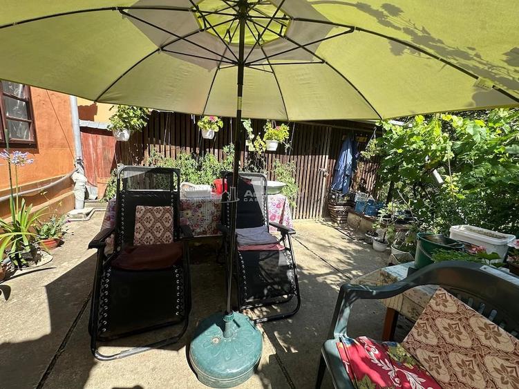 Casă cu 2 camere cu Teren 536 Mp în Central