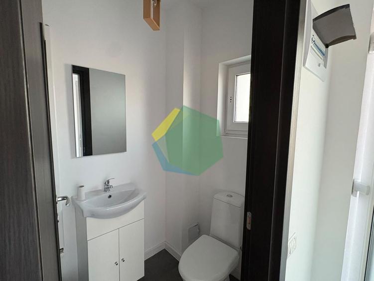 Duplex cu 3 camere cu Canalizare în Sud-Vest