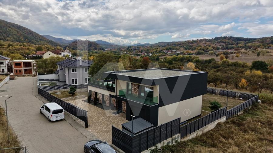 Casă individuală cu 5 camere cu Piscina în Cisnădie