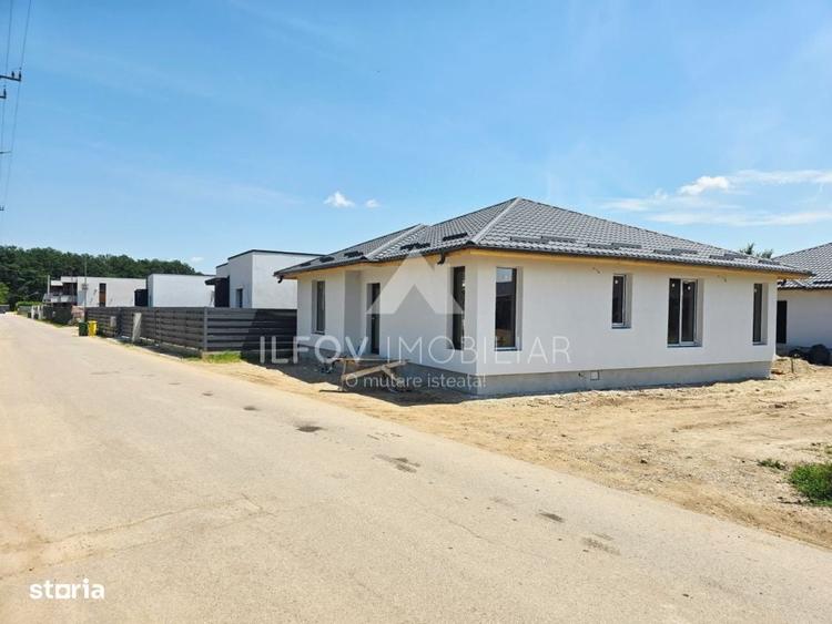 Casă cu 4 camere decomandat în Dumbrăveni