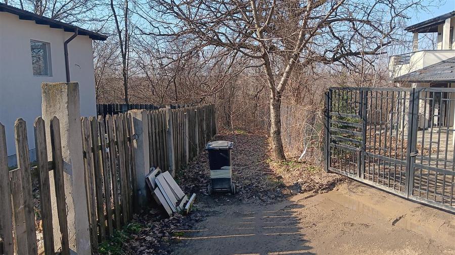 Teren Construcții intravilan de 828 mp, în Bârnova