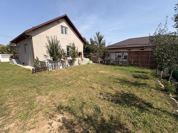 Casă individuală cu 3 camere cu Canalizare în Livada (Iclod)