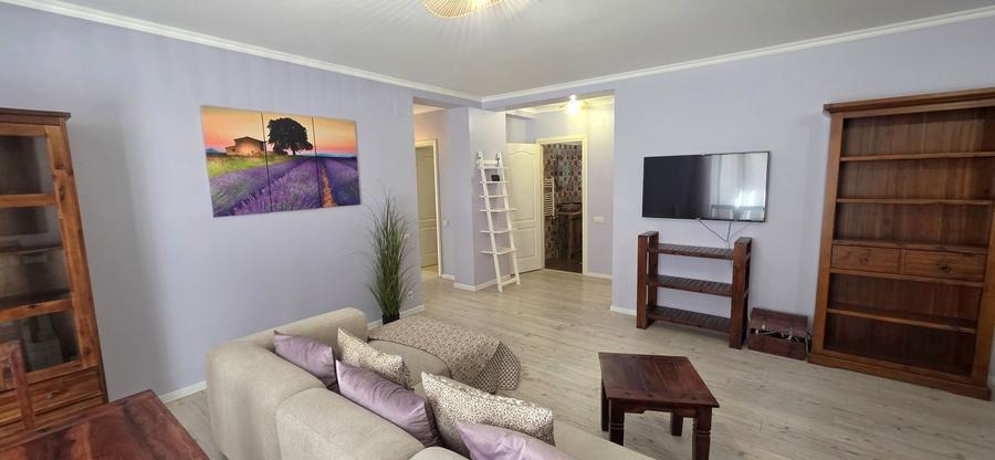 Apartament cu 4 camere decomandat în Cișmigiu