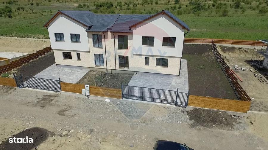 Casă cu 4 camere în Chinteni