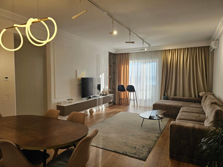 Apartament cu 3 camere semidecomandat, mobilat în Sisești