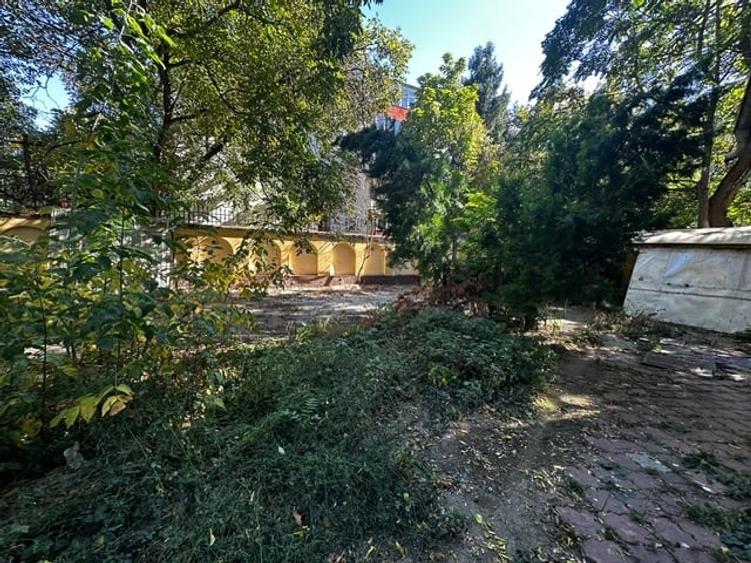 Casă individuală cu 6 camere cu Canalizare în Kiseleff