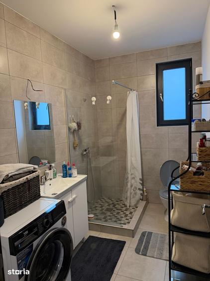 Casă cu 5 camere cu Teren 260 Mp în Bucureștii Noi