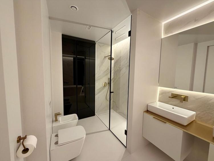Apartament cu 4 camere decomandat, mobilat în Floreasca