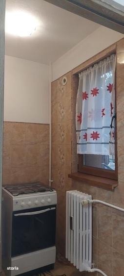 Garsoniera in bloc de apartamente Podu Ros liceul Emil Racovita - 4