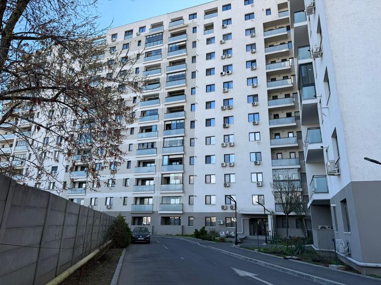 Penthouse cu 3 camere decomandat în Parcul Carol