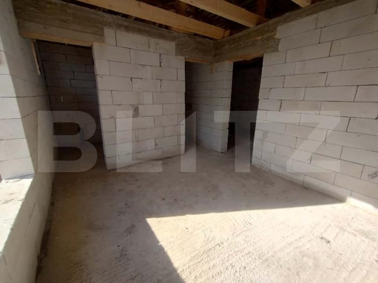 Casă individuală cu 4 camere cu Teren 1000 Mp în Jelna