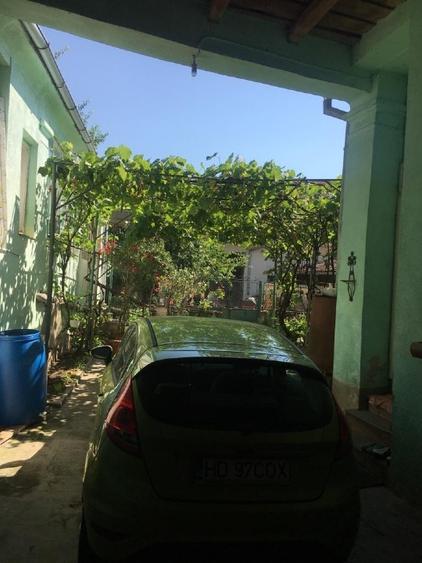 Casă individuală cu 5 camere cu Canalizare în Căstău