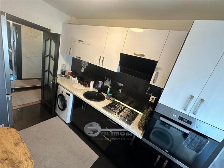 Apartament cu 2 camere decomandat în Galata