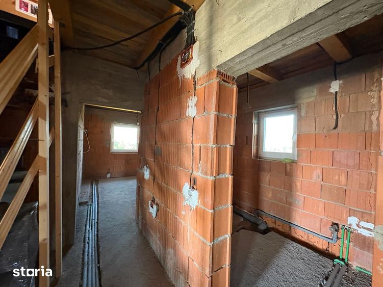 Casă cu 3 camere cu Teren 1400 Mp în Dârste