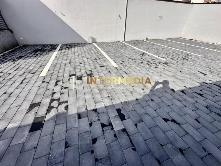 Casă individuală cu 11 camere cu Canalizare în Tolstoi
