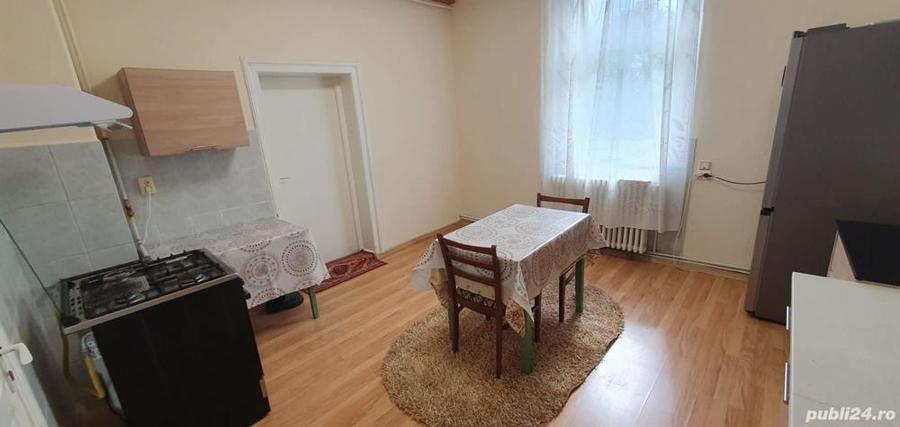 Apartament cu 2 camere nedecomandat în Azuga