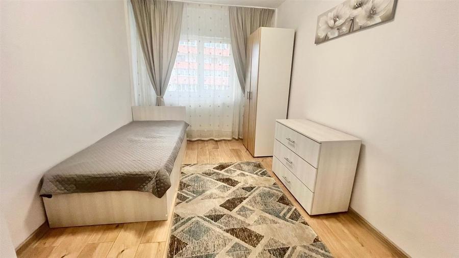 Apartament cu 3 camere decomandat, mobilat în Răcădău