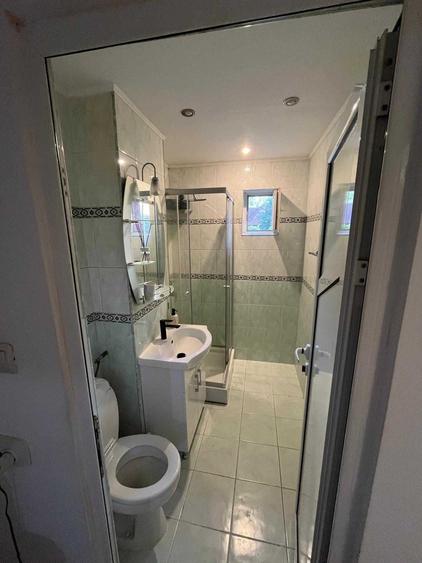 Apartament cu 3 camere semidecomandat în Cetate