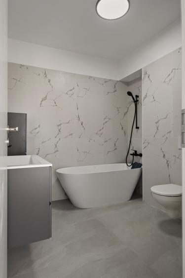 Penthouse cu 3 camere decomandat în Prelungirea Ghencea
