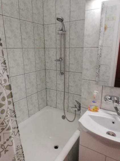 Garsonieră decomandată în 7 Noiembrie