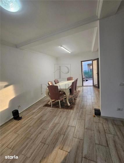 Casă cu 4 camere cu Teren 263 Mp în Sânmihaiu Român