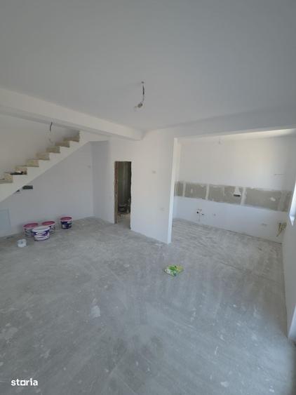 Casă cu 4 camere în Domnești