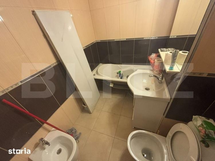 Apartament cu 3 camere decomandat în Micro 11