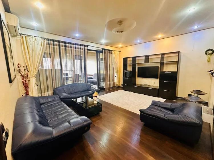 Apartament cu 2 camere, mobilat în Pajura