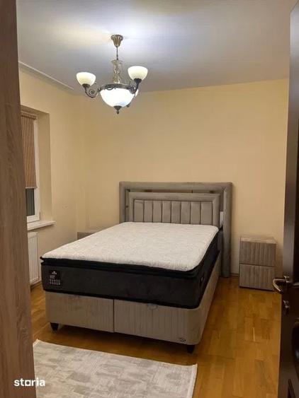 Apartament cu 3 camere decomandat în Ștrand