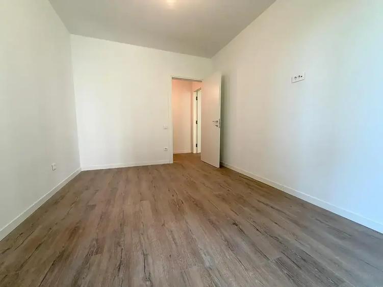 Apartament cu 3 camere decomandat în Theodor Pallady