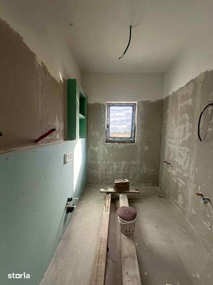 Casă cu 4 camere decomandat cu Teren 525 Mp în Central