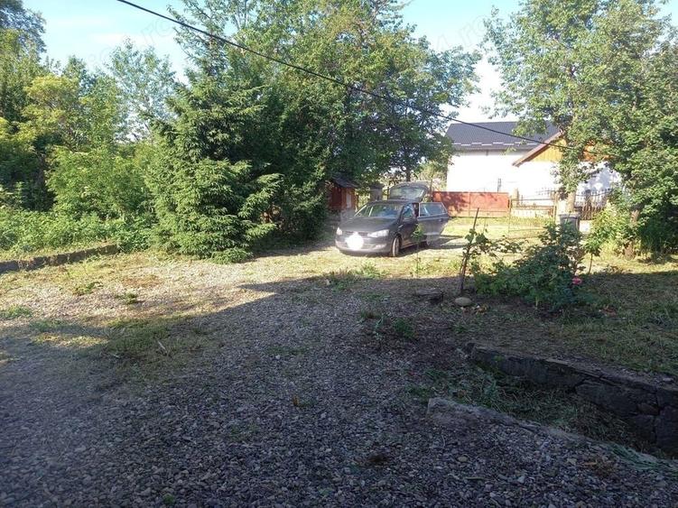 Casă cu 4 camere cu Teren 1700 Mp în Pătrăuți