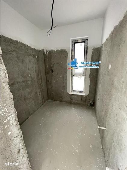 Casă cu 5 camere cu Teren 250 Mp în Central