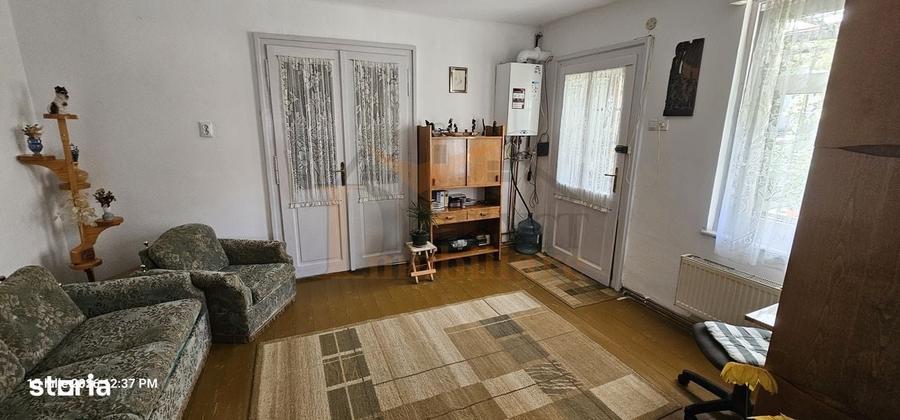 Casă cu 4 camere în Schei