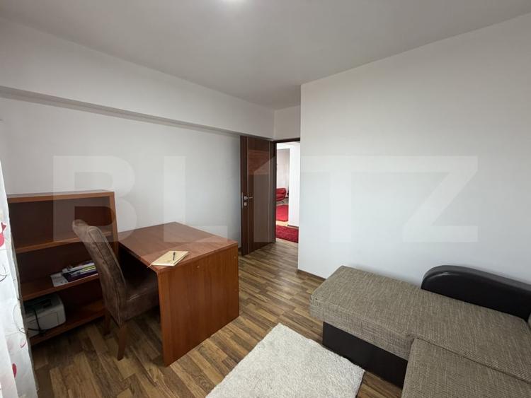 Apartament cu 3 camere decomandat, mobilat în Victoria