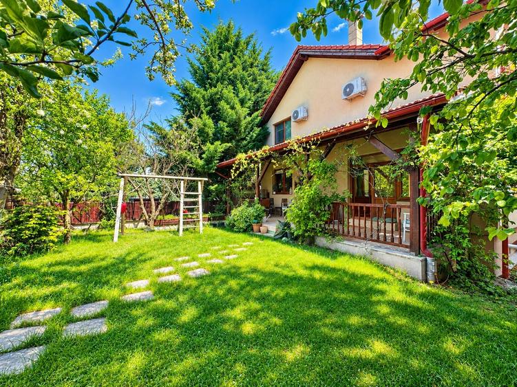 Casă individuală cu 6 camere cu Canalizare în Europa