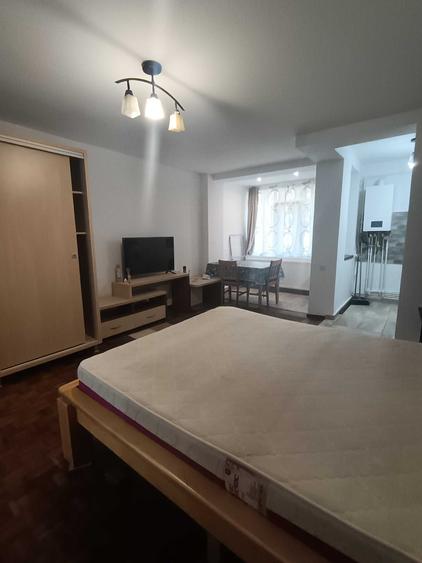 Garsonieră semidecomandată în Barieră