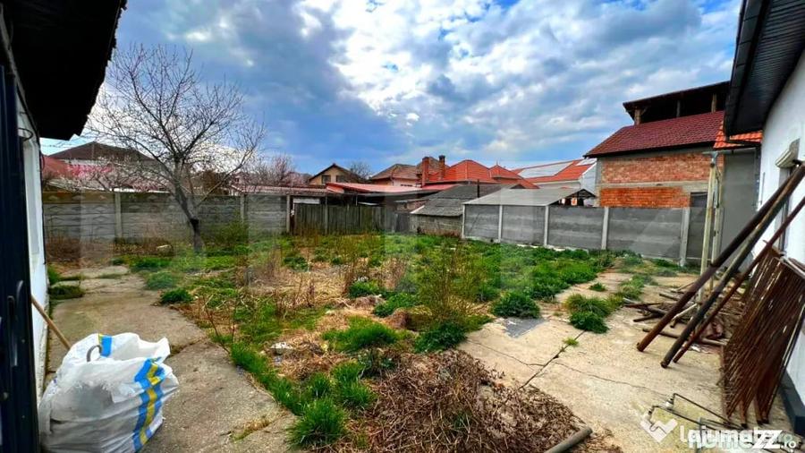 Casă cu 6 camere cu Teren 644 Mp în Central