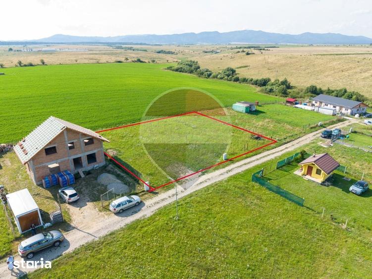 Teren de 1100 mp, în Județean