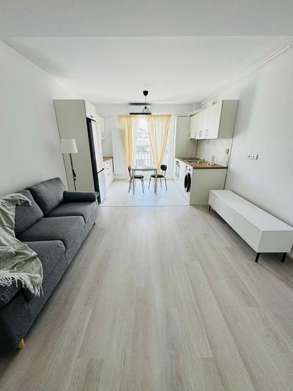 Apartament cu 2 camere decomandat, mobilat în Sud