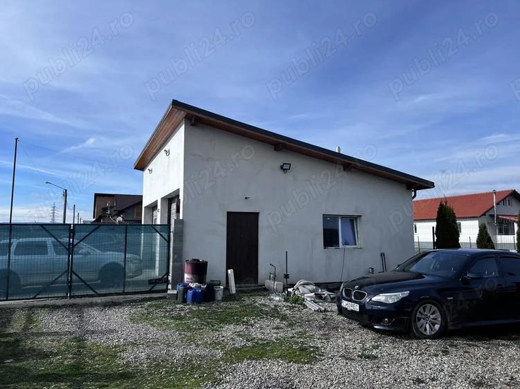 Casă cu 3 camere cu Teren 6000 Mp în Central