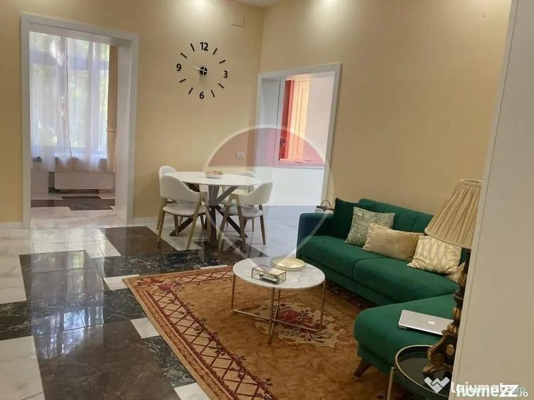Apartament cu 3 camere decomandat în Central