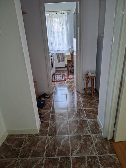 Apartament cu 2 camere decomandat în 1 Mai