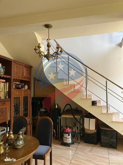 Casă cu 4 camere în Central
