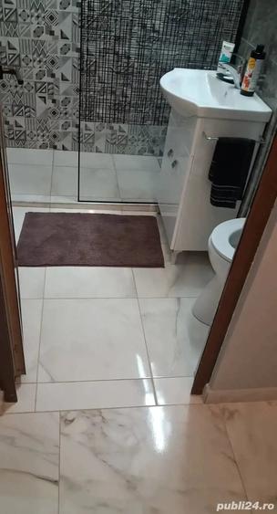 Garsonieră decomandată în Far