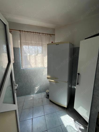 Spațiu comercial, de 250 mp, în Coman
