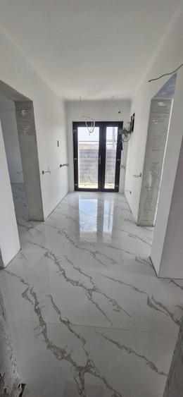 Casă cu 3 camere cu Teren 385 Mp în Central