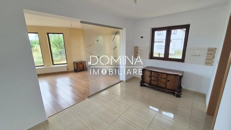 Casă cu 4 camere cu Teren 300 Mp în Central