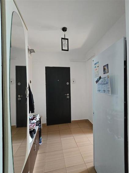 Apartament cu 2 camere semidecomandat în Mircea cel Bătrân
