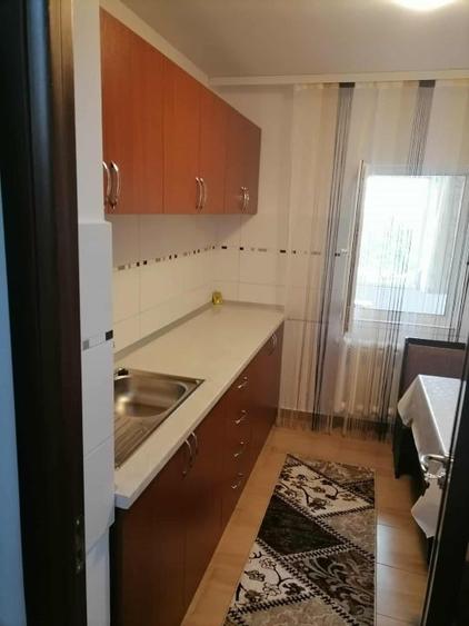 De închiriat apartament cu doua camere decomandate in zona Far -Abator - 7